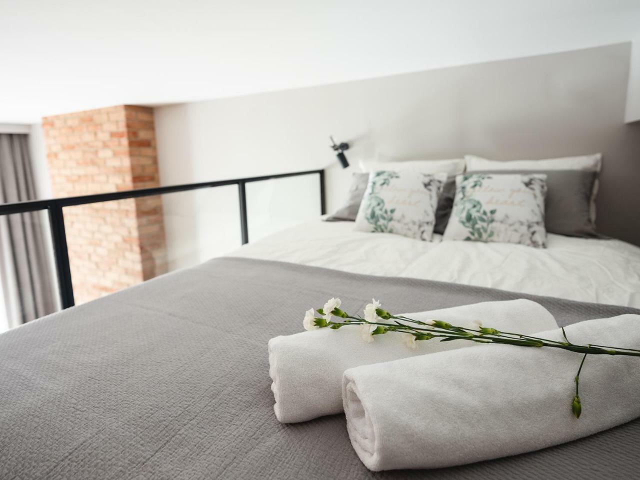 Loft Apartment Cracow Old Town 3Min Main Sq 크라쿠프 외부 사진